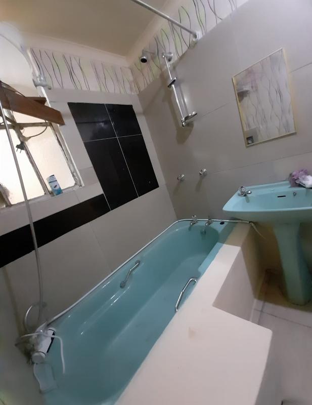 6 Bedroom Property for Sale in Mitchells Plain Central Western Cape